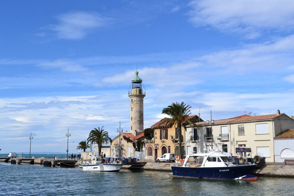 lighthouse, nature, grau du roi, camargue, port, palm trees, sea, mediterranean, france, lighthouse, camargue, camargue, camargue, camargue, camargue, france